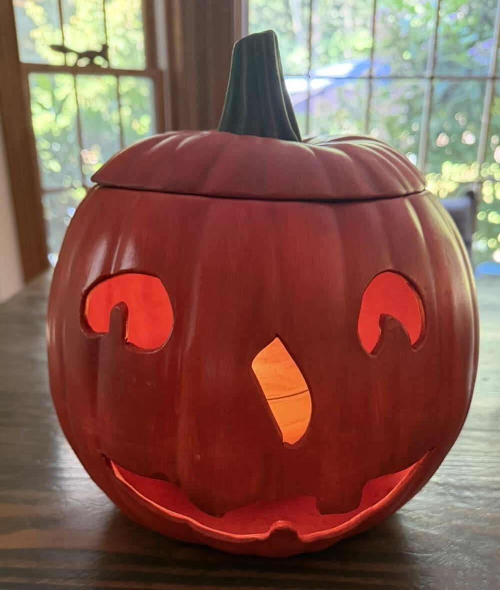 Vintage Handmade 1979 Ceramic Halloween/Fall Jack-O-Lantern Pumpkin 3255/C